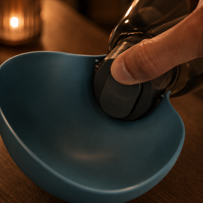 Gourde Portable pour Chien 800 ml avec Gamelle Intégrée – Distributeur d'Eau Anti-Fuite pour Voyage et Promenade